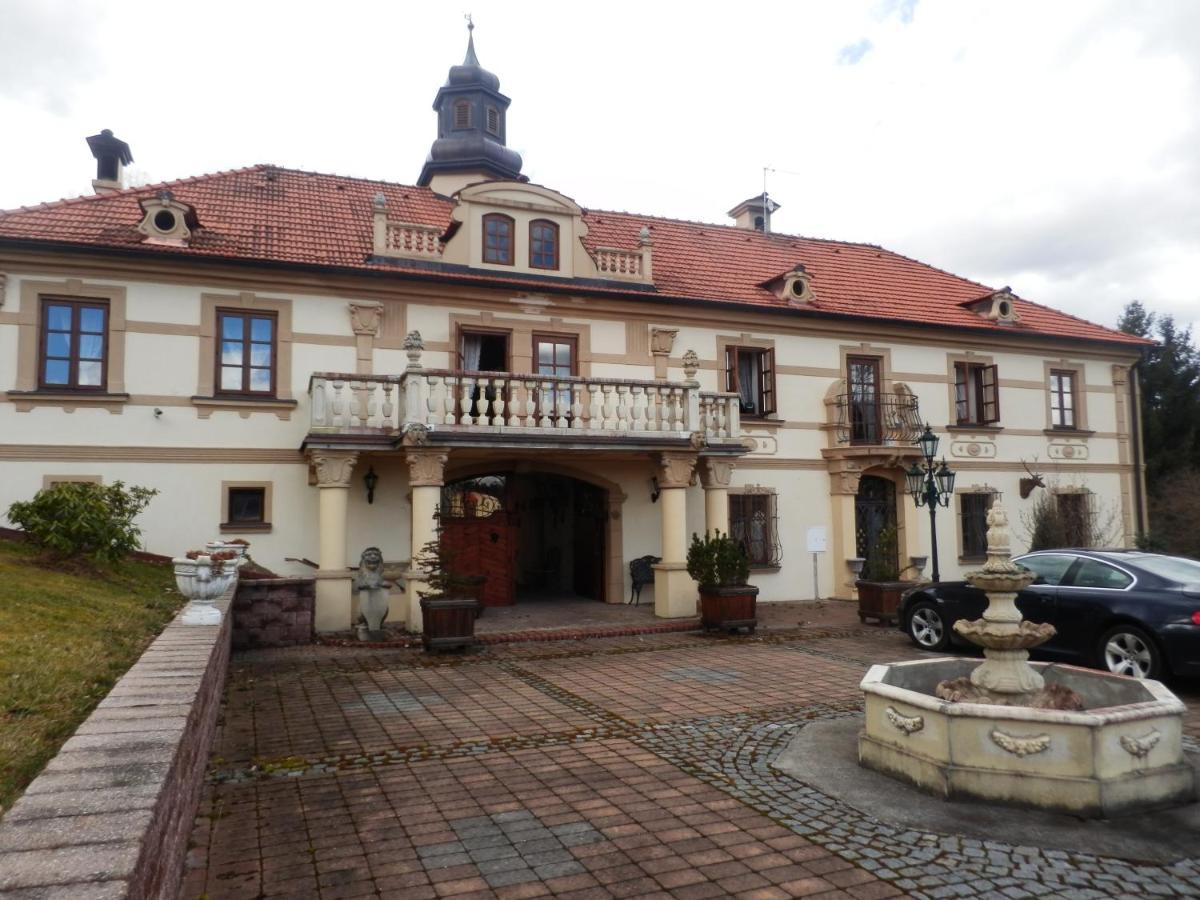 Zamecek Zdiky - Knizeci Apartman Bujanov Kültér fotó